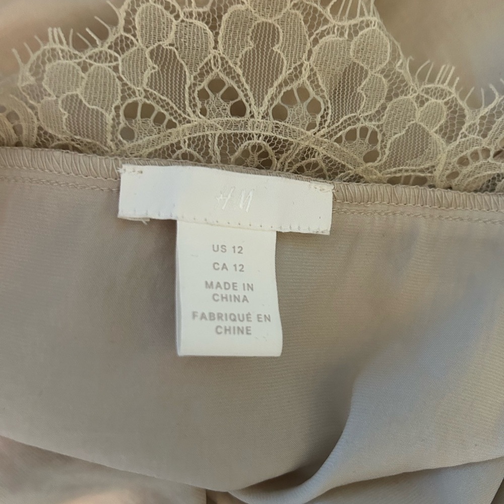 NWOT Elegant Cream Lace Trim Satin Cami Top - Picture 5 of 6